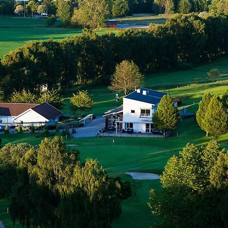Soederasens Golf Lodge Risekatslosa Buitenkant foto