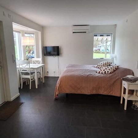 Soederasens Golf Lodge Risekatslosa Buitenkant foto